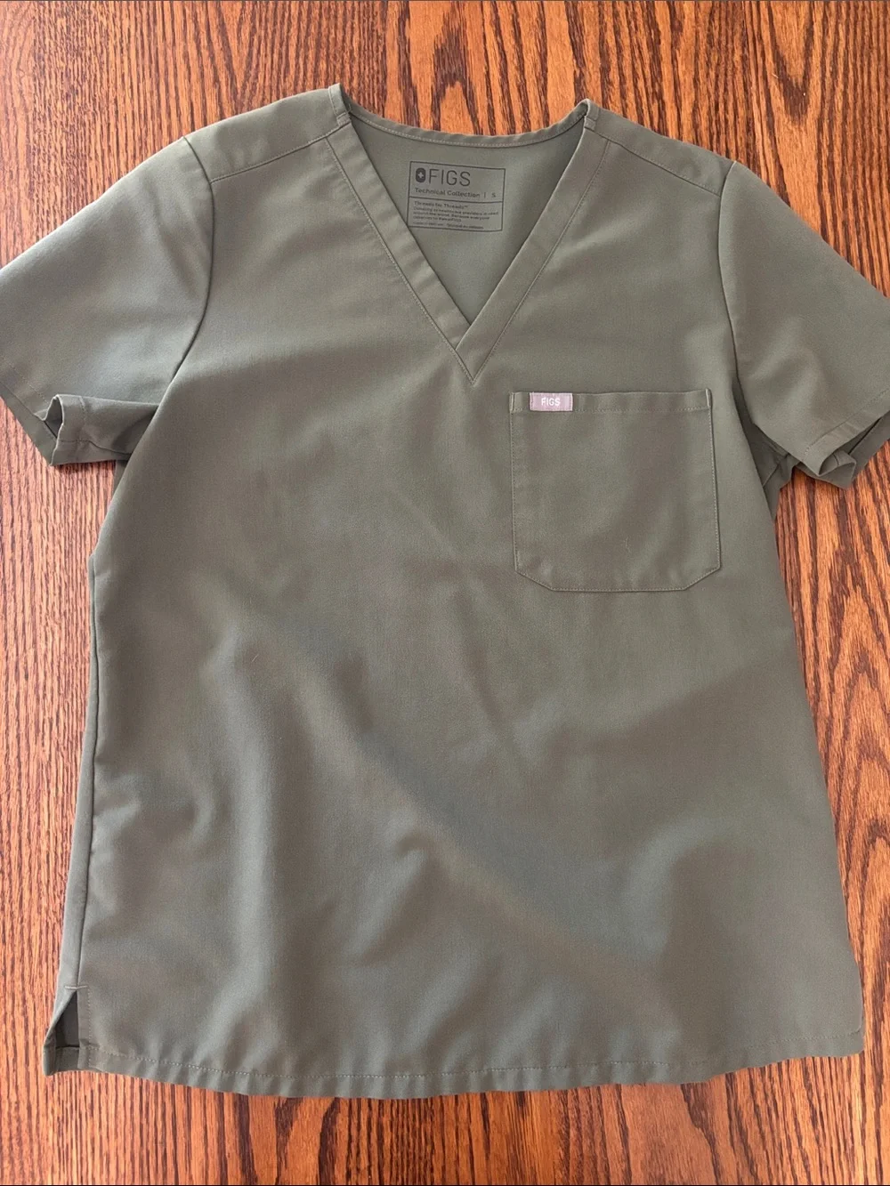 Figs set in Moss (can be sold separately) - top (s) & Zamora jogger (xs tall)